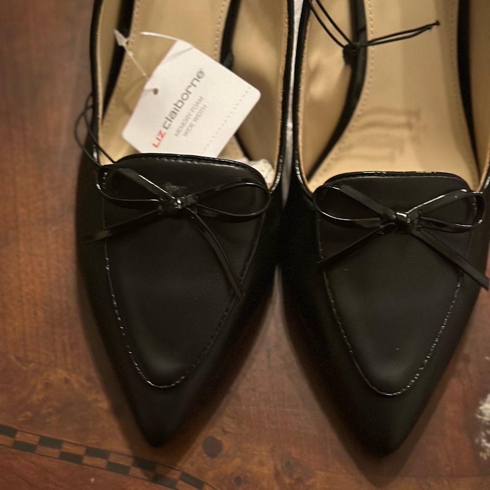 NWT Size 11 black dress small heel shoe